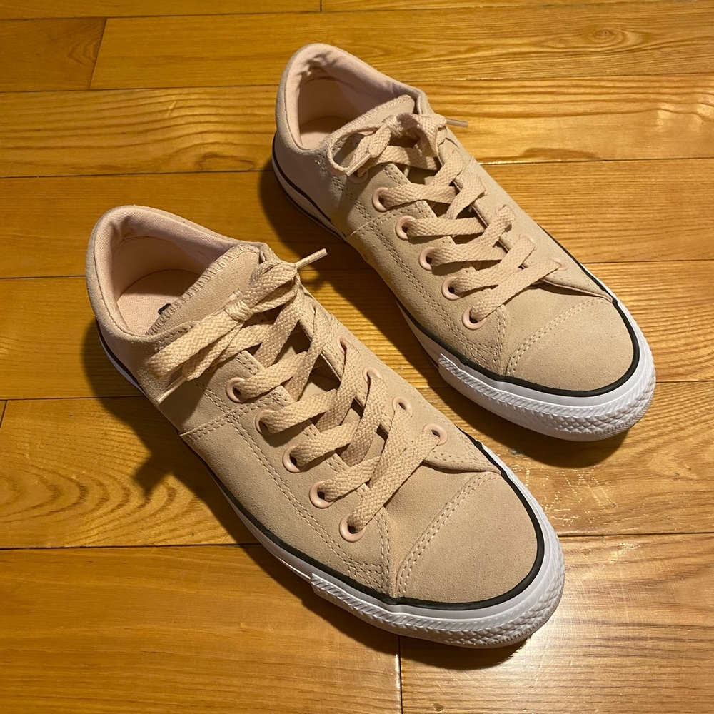 Coral Converse